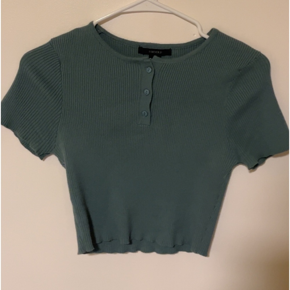 Forever 21 cropped tee